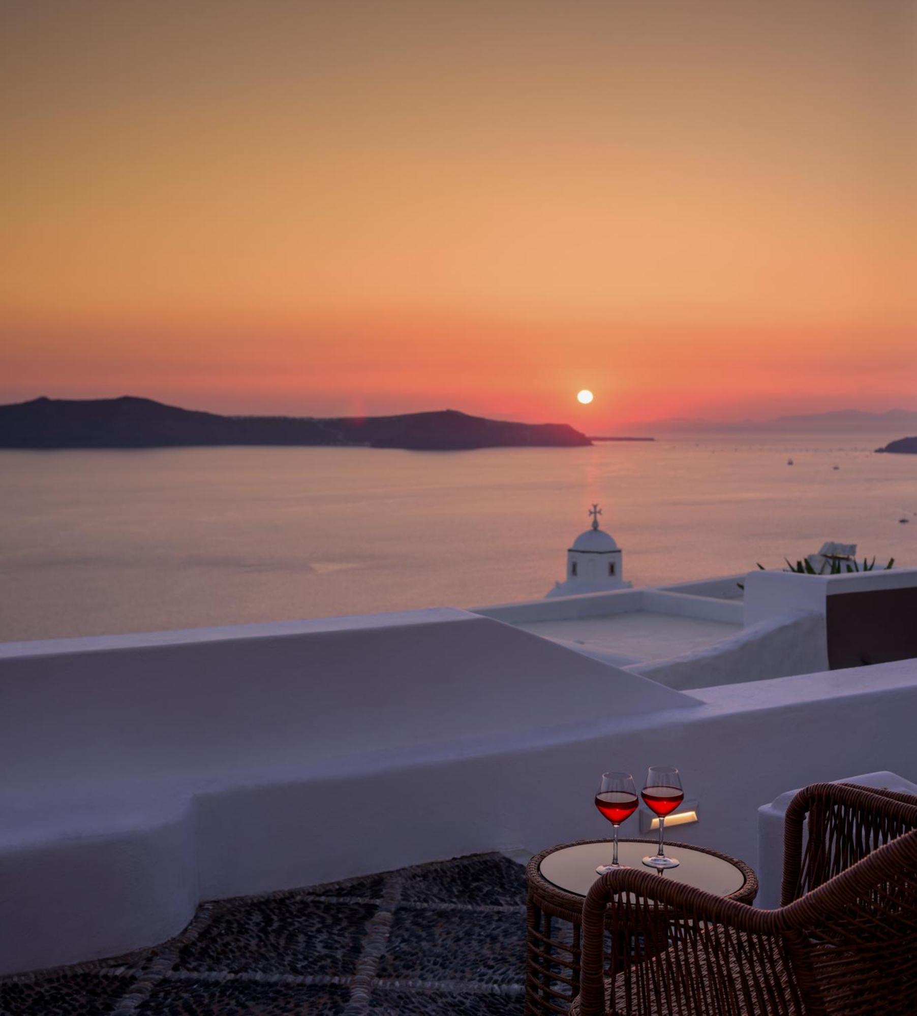 Anemos Family Suites Fira  Exterior foto